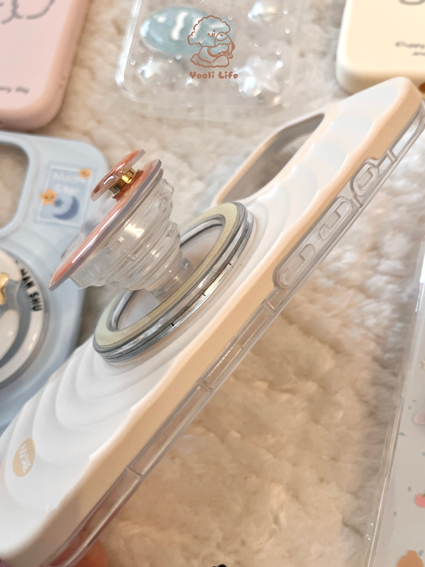 Croissant Snap-Off Magnetic Case Set