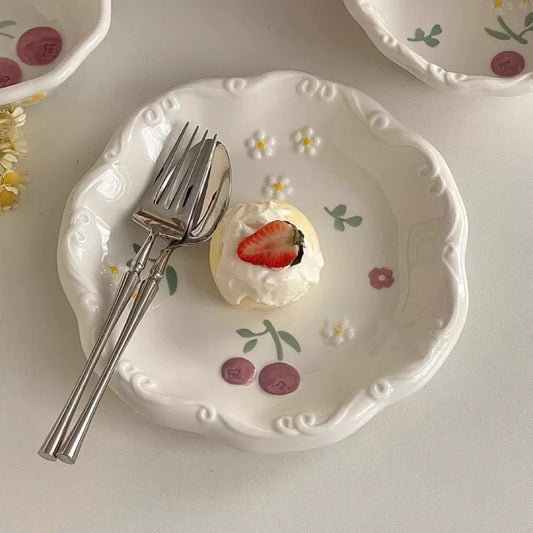 Embossed Cream Ceramic Cute Flower Plate